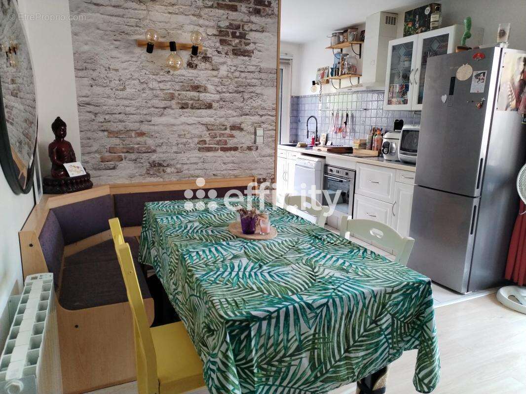 Appartement à MONTIGNY-LE-BRETONNEUX