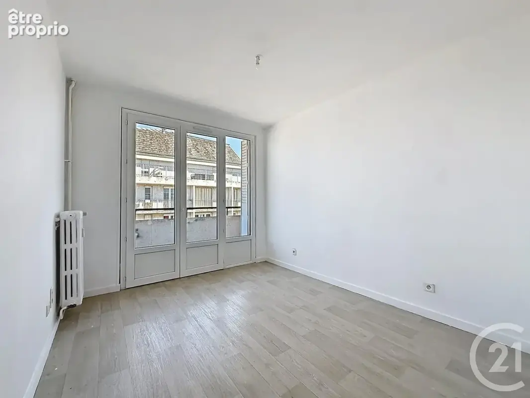 Appartement 5 pièces 84 m² à vendre à Troyes (10000) - photo 8