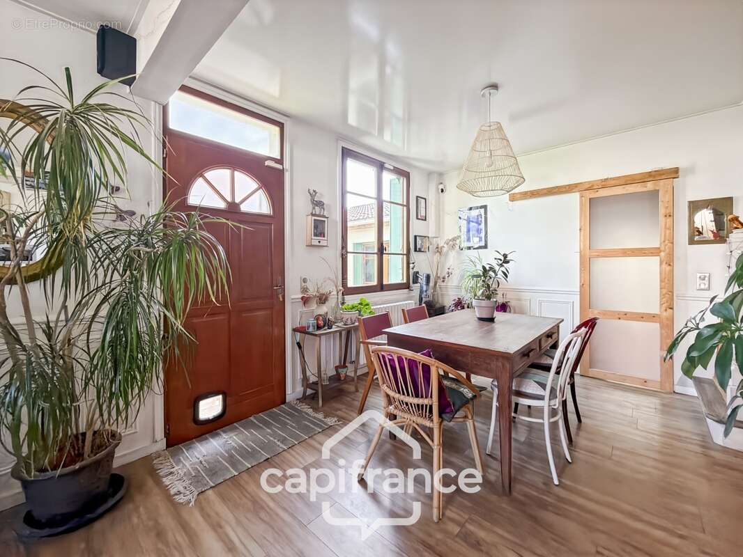 Coup de coeur - Charmante Maison 3 pièces 74 m² avec jardinet-Garage-Proche de toutes commodités - photo 3