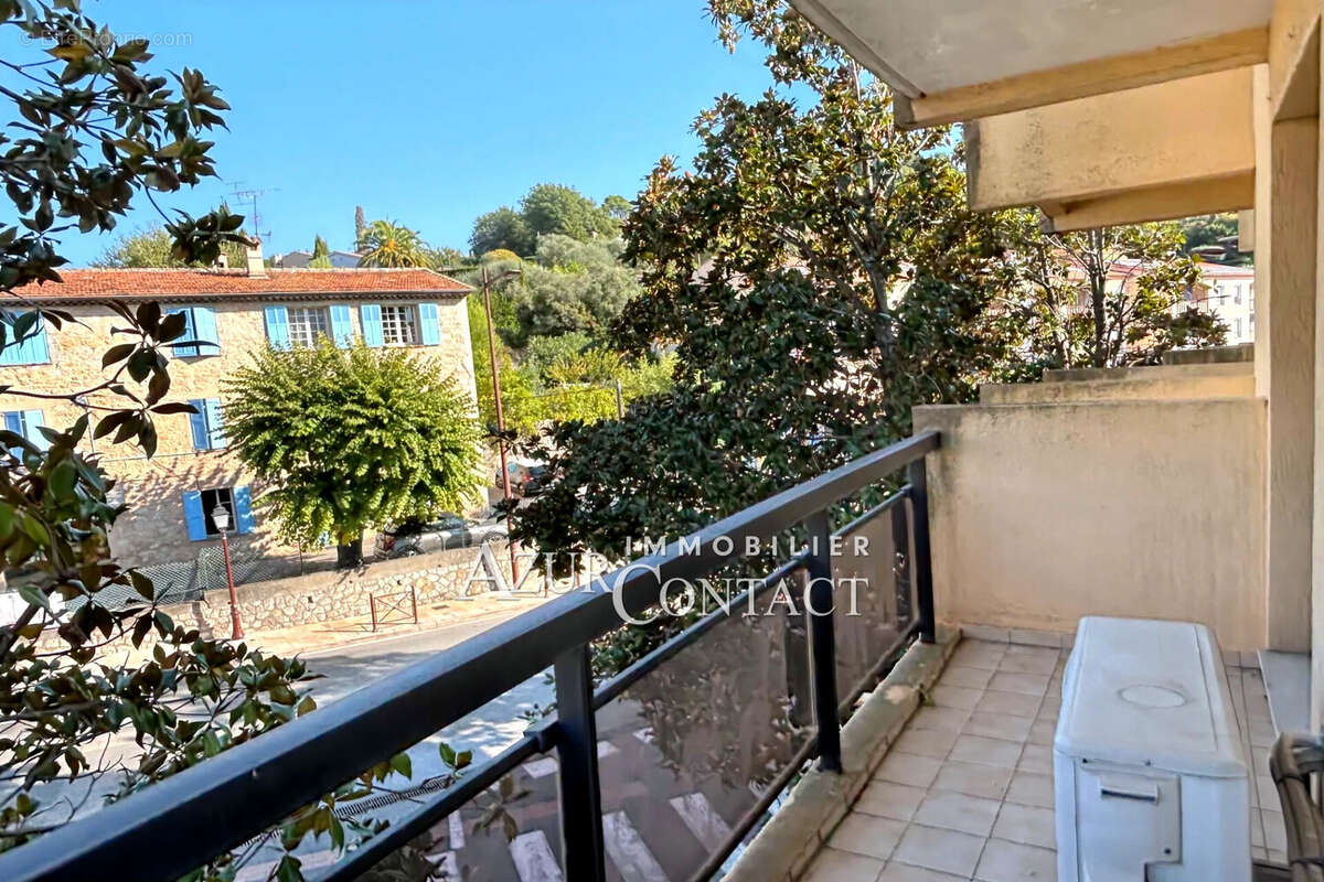 Appartement à MOUGINS