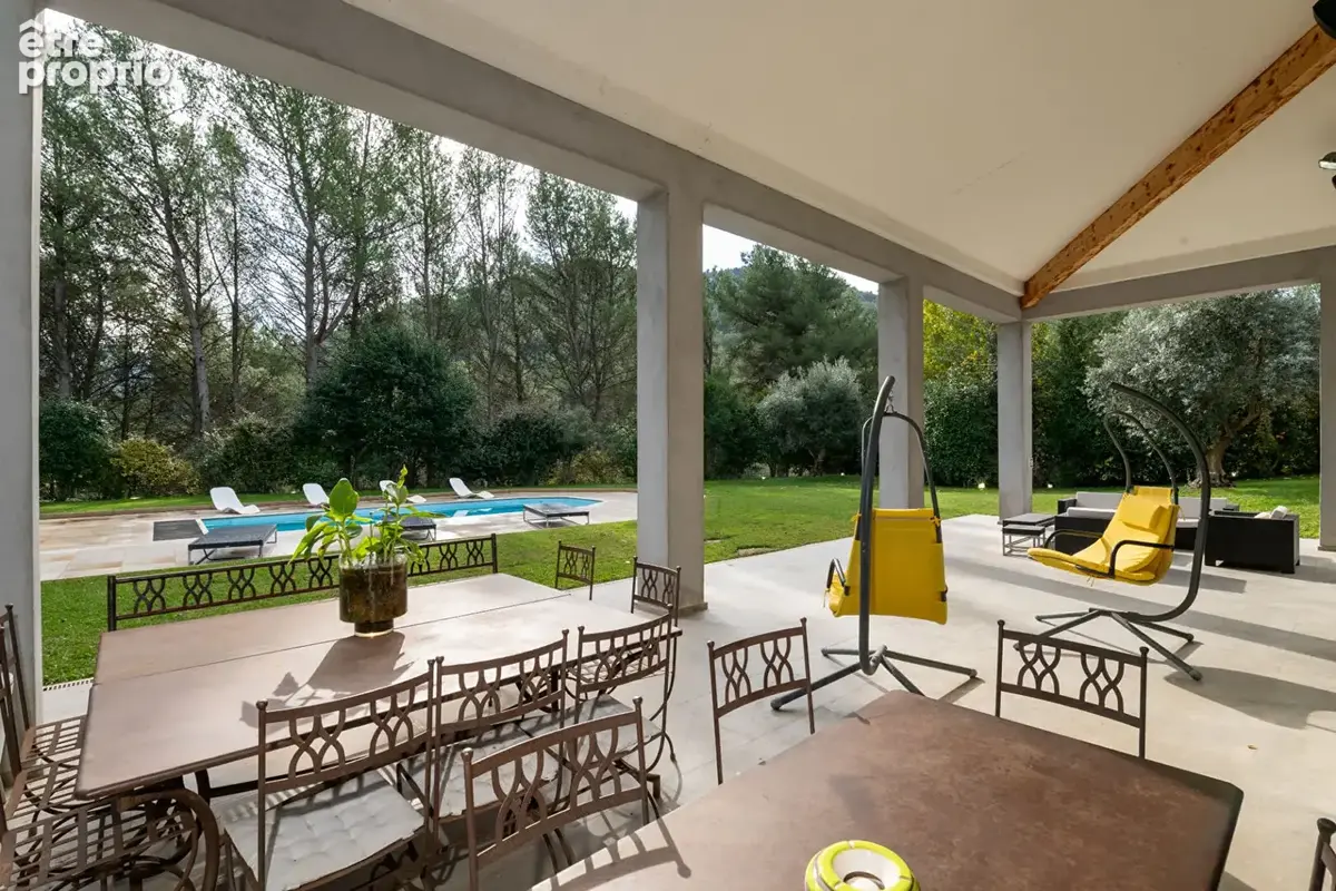 Auriol ? Villa de prestige 5 pièces 272 m² ? Piscine ? Parc 5 000 m² - photo 5