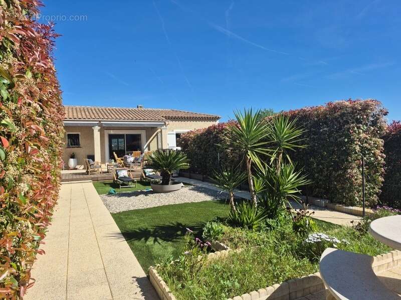 Maison à SOLLIES-VILLE