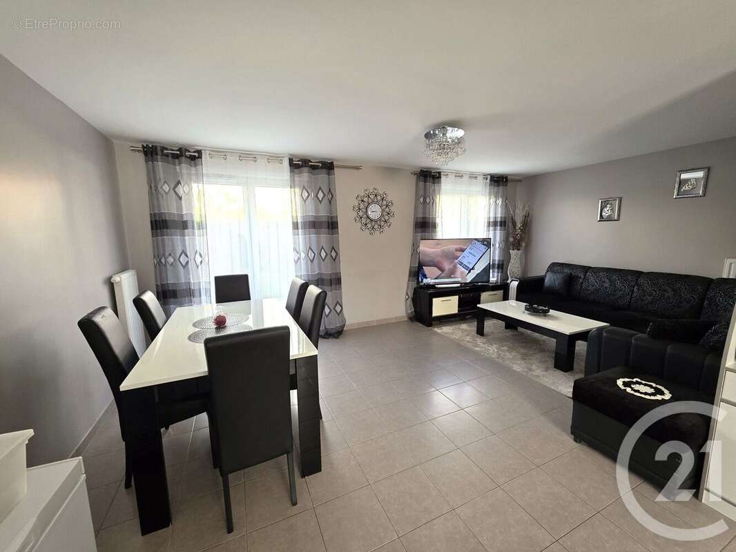 Maison à MARCHEMORET