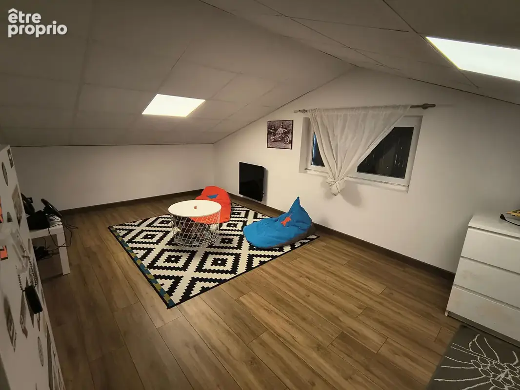 Maison Cournon D Auvergne 7 pièce(s) 165 m2 - photo 9