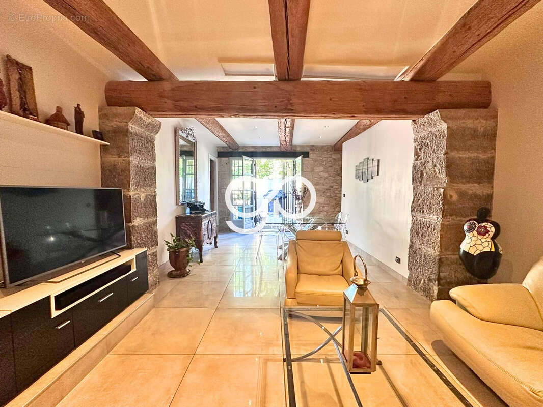 Maison à LES MATELLES