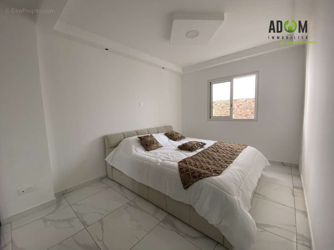 Maison 81 m² à Entre-Deux  - photo 3