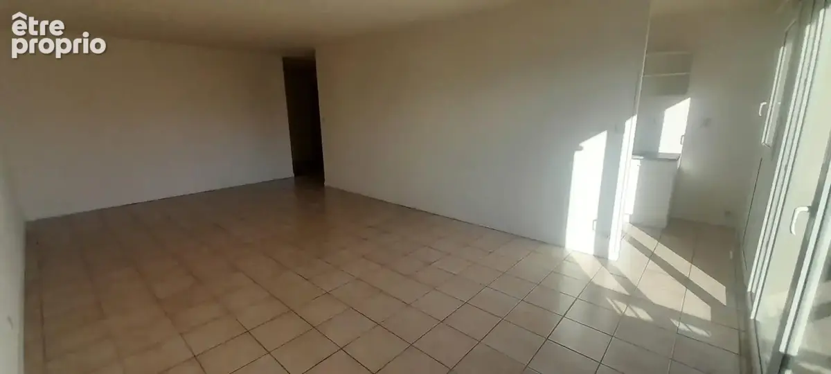 Appartement T3 climatisé  de 72m² avec joli balcon, 2 places de parking - photo 2