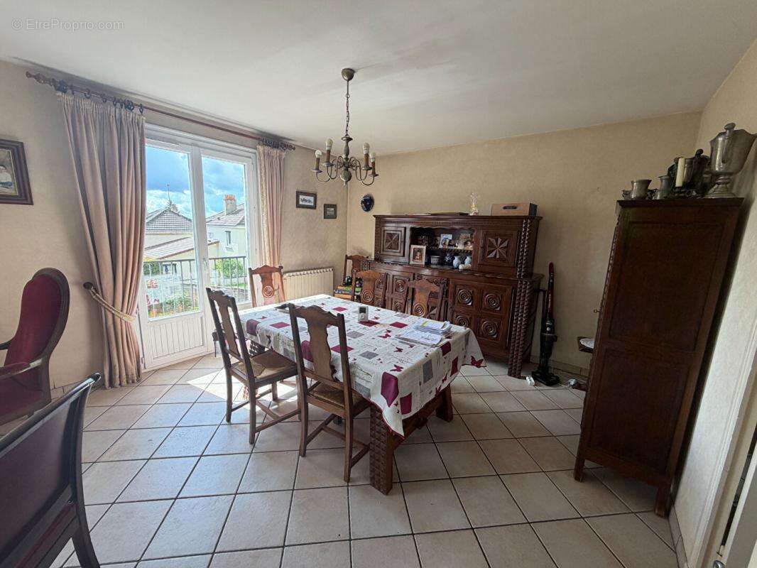 Maison à COULANGES-LES-NEVERS