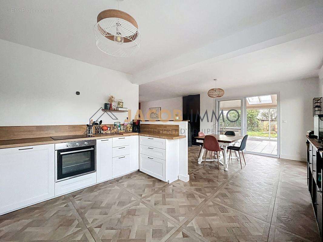 Maison à SAINT-RENAN