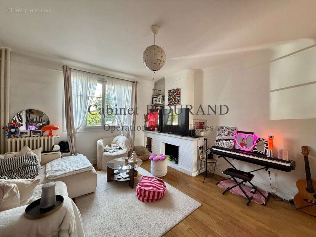 Appartement à COLOMBES