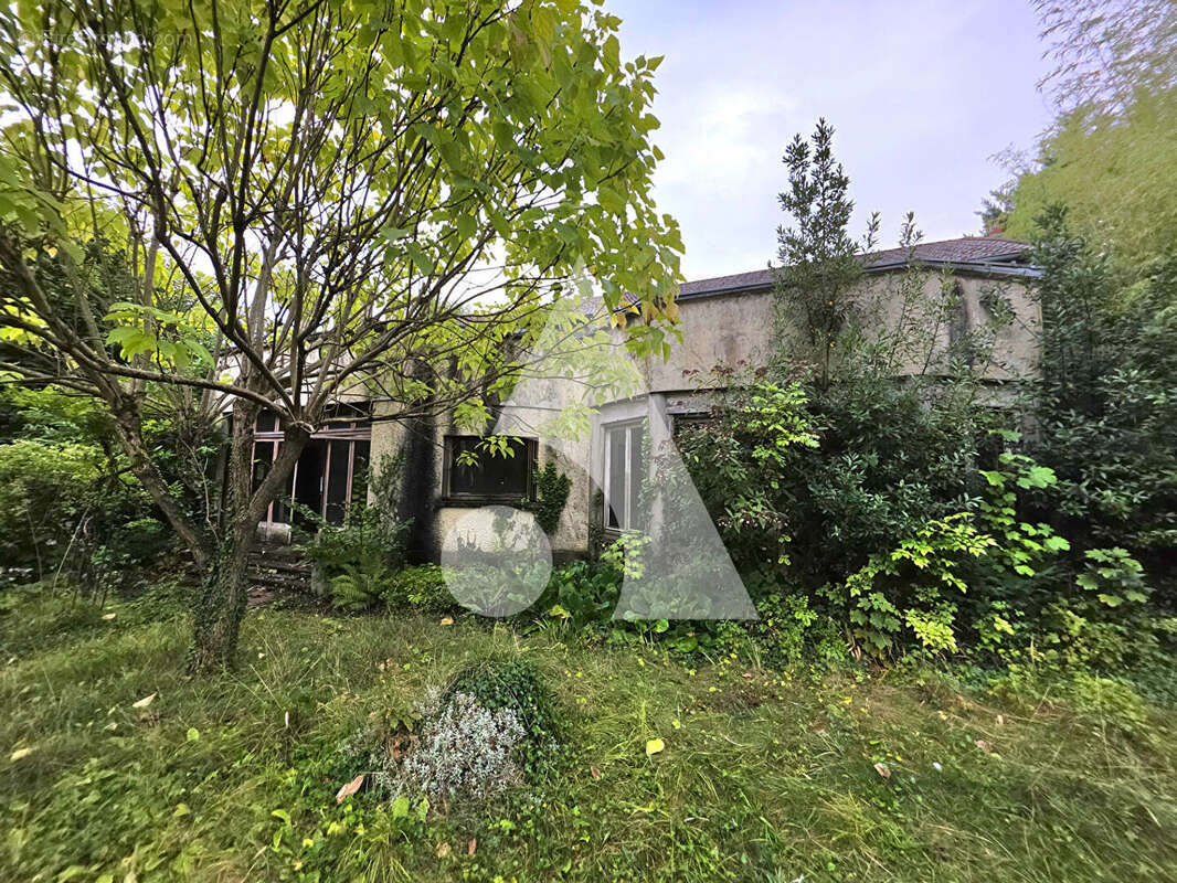 Maison à SAINT-MAUR-DES-FOSSES