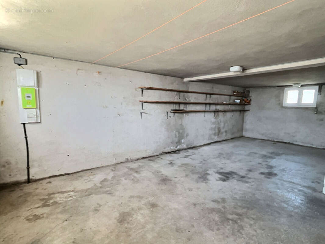 À vendre - Maison avec jardin et garage - photo 5
