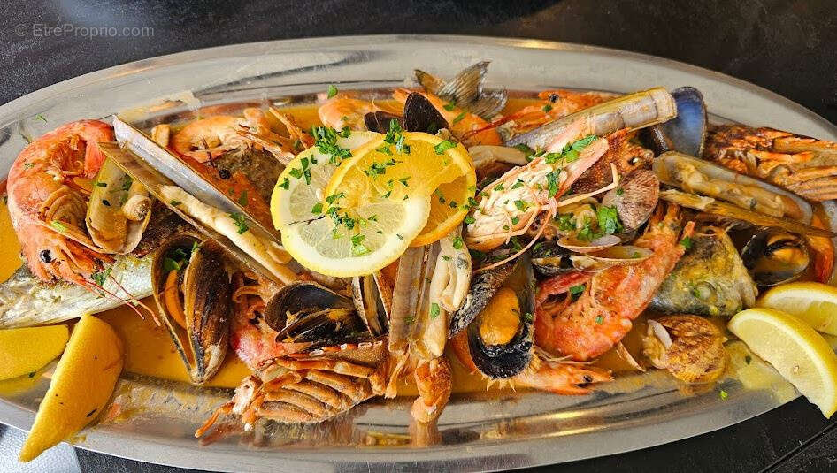 Commerce à GRUISSAN