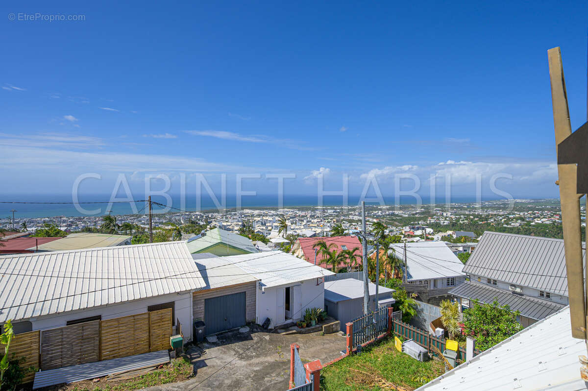 Maison à SAINT-DENIS