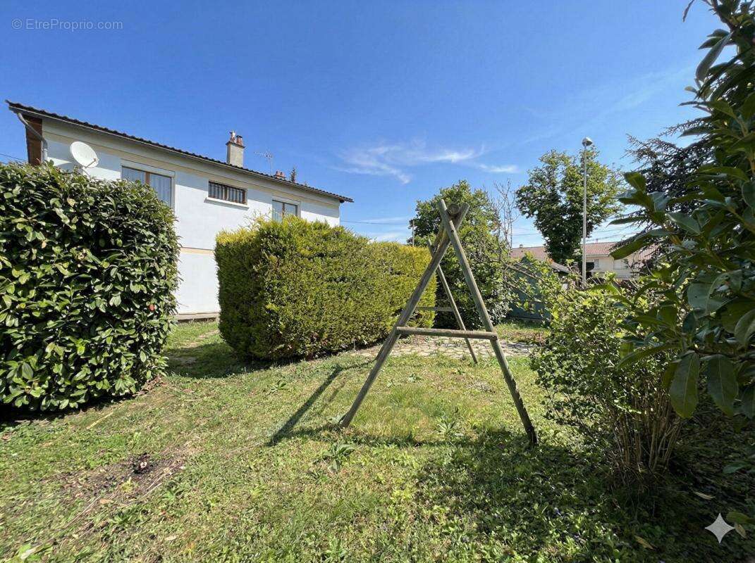 Maison à AIGUEPERSE