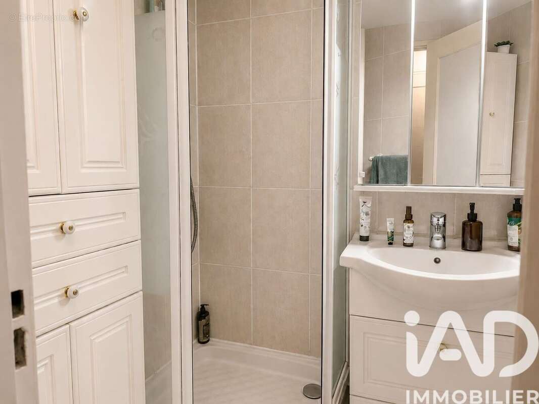 Photo 8 - Appartement à VILLENEUVE-LA-GARENNE