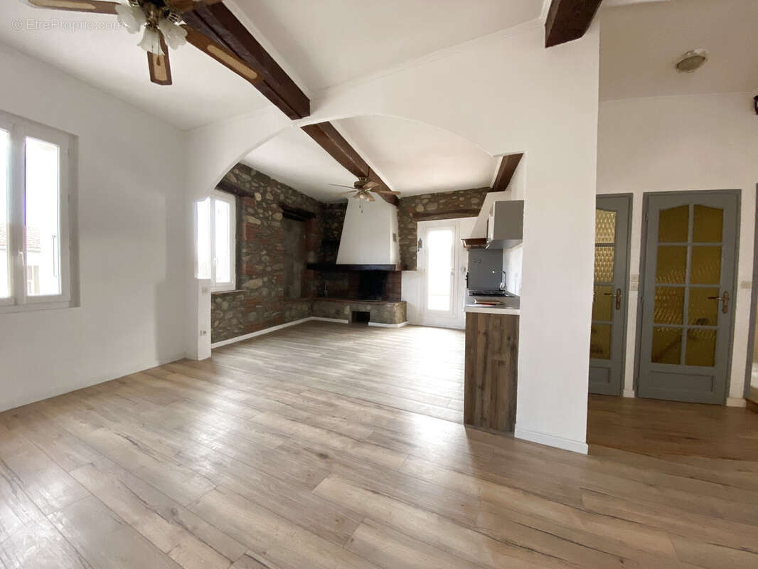 Maison à SAINT-JEAN-LASSEILLE