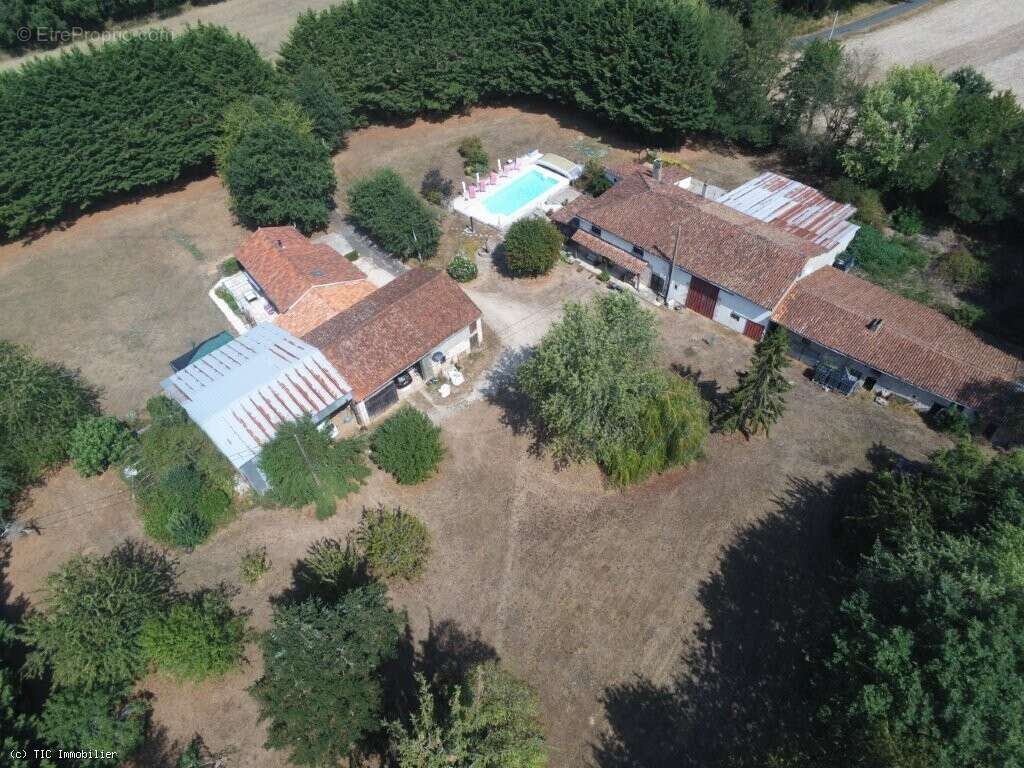 Propriété De Caractère Sur 2 Hectares Avec Deux Gîtes, Piscine Et Fort Potentiel De Développement - photo 7