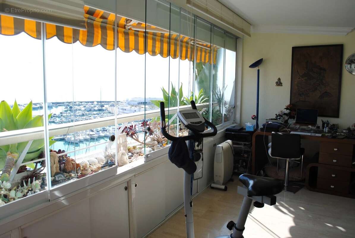 Appartement à VILLENEUVE-LOUBET