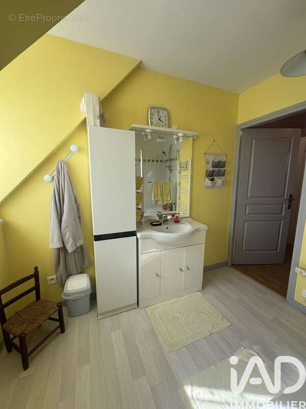 Maison 228 m² à Ecalles-Alix  - photo 9