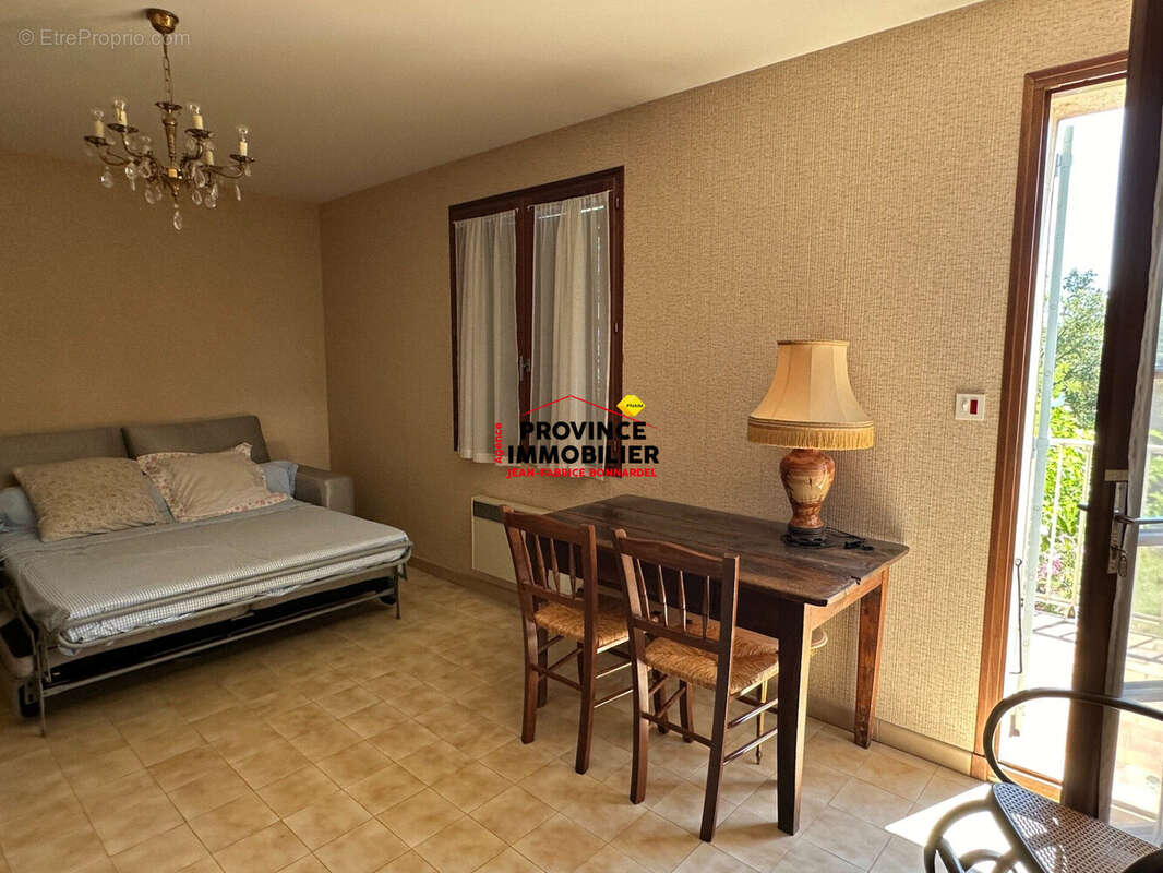Maison 359 m² à Grignan  - photo 6