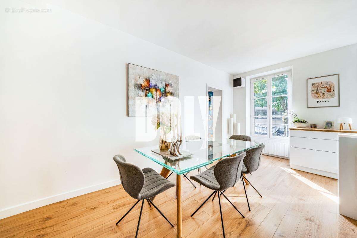 Appartement à PARIS-7E
