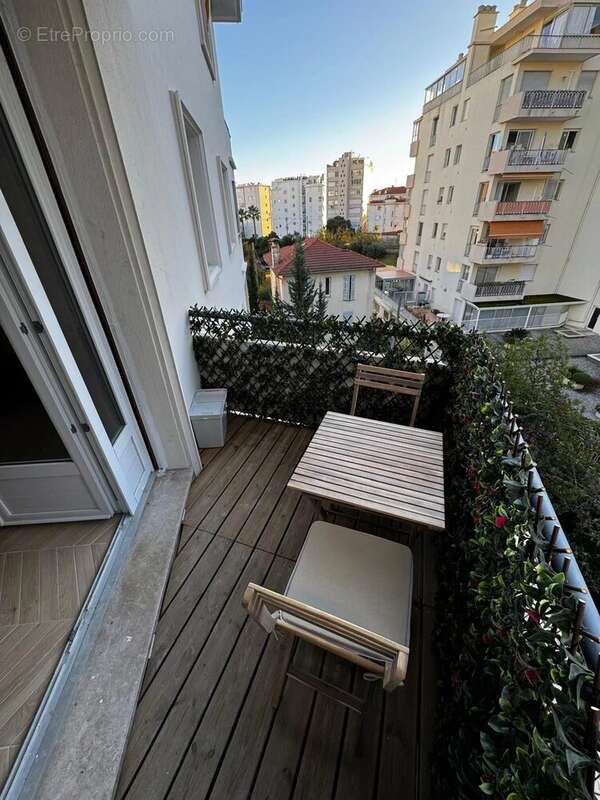 Appartement 2 pièces rénové avec terrasse – Basse Californie, Cannes, emplacement premium et forte rentabilité locative - photo 10