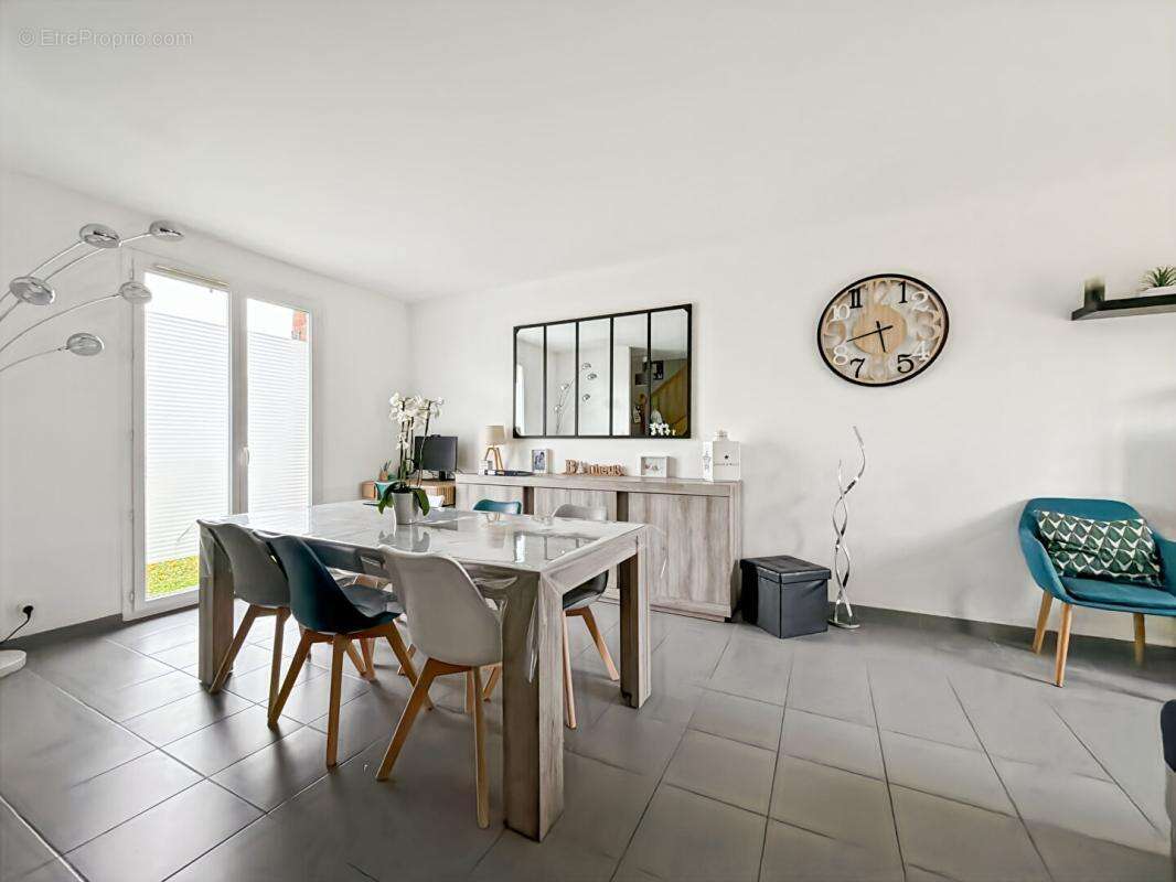 Maison à ERQUINGHEM-LYS