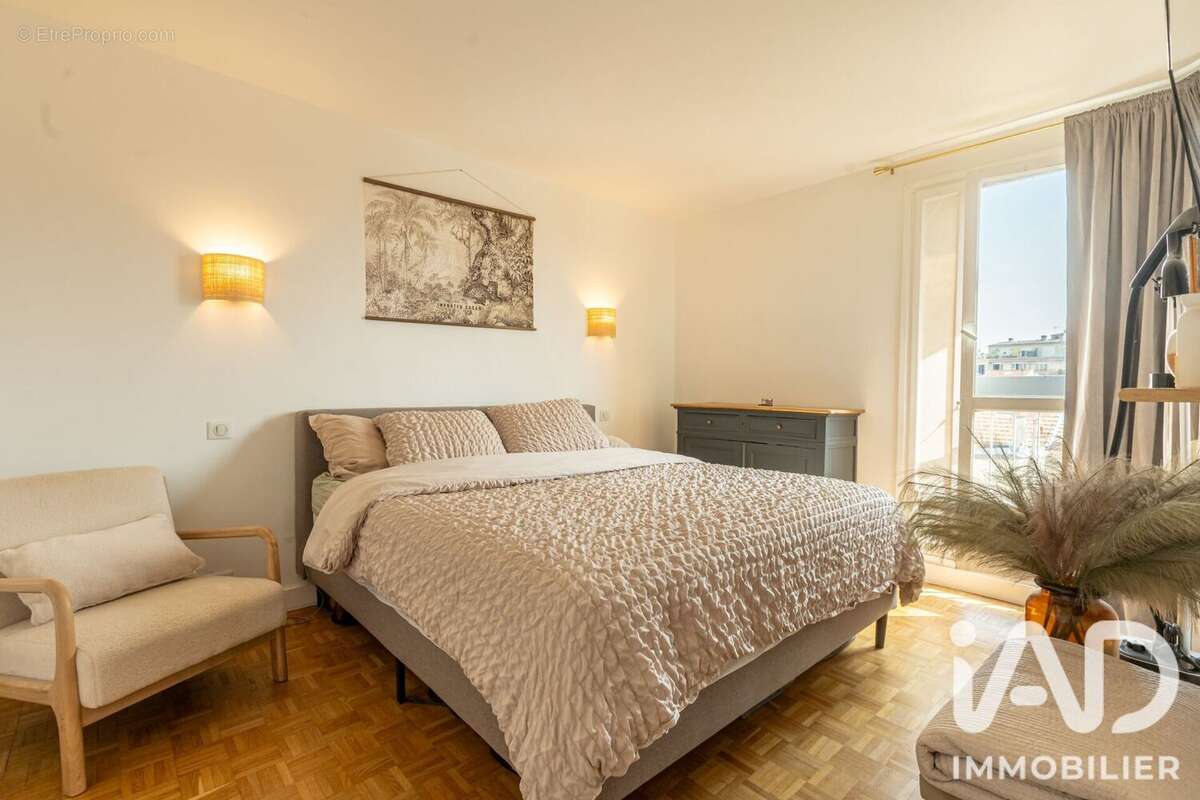 Appartement 70 m² à Reims  - photo 9