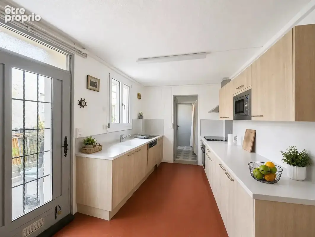 Réf. 2303 Maison Meulières, 4 chambres et jardin. - photo 3