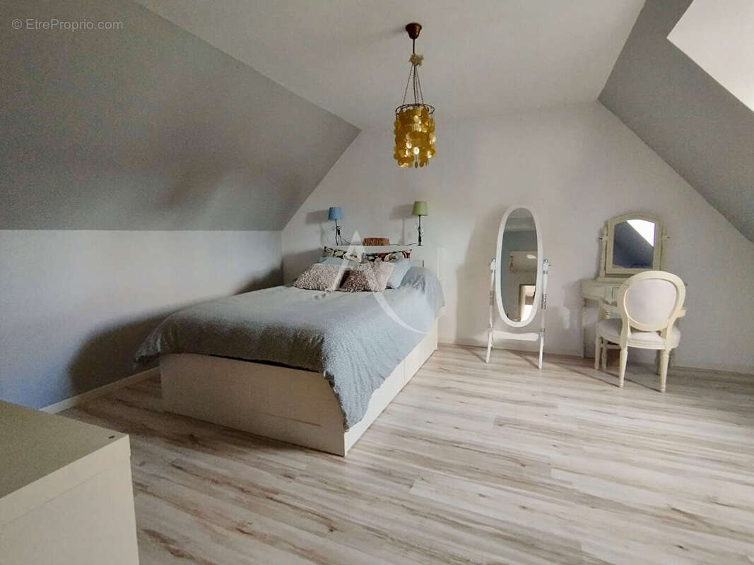 Maison à CHATEAUNEUF-EN-THYMERAIS