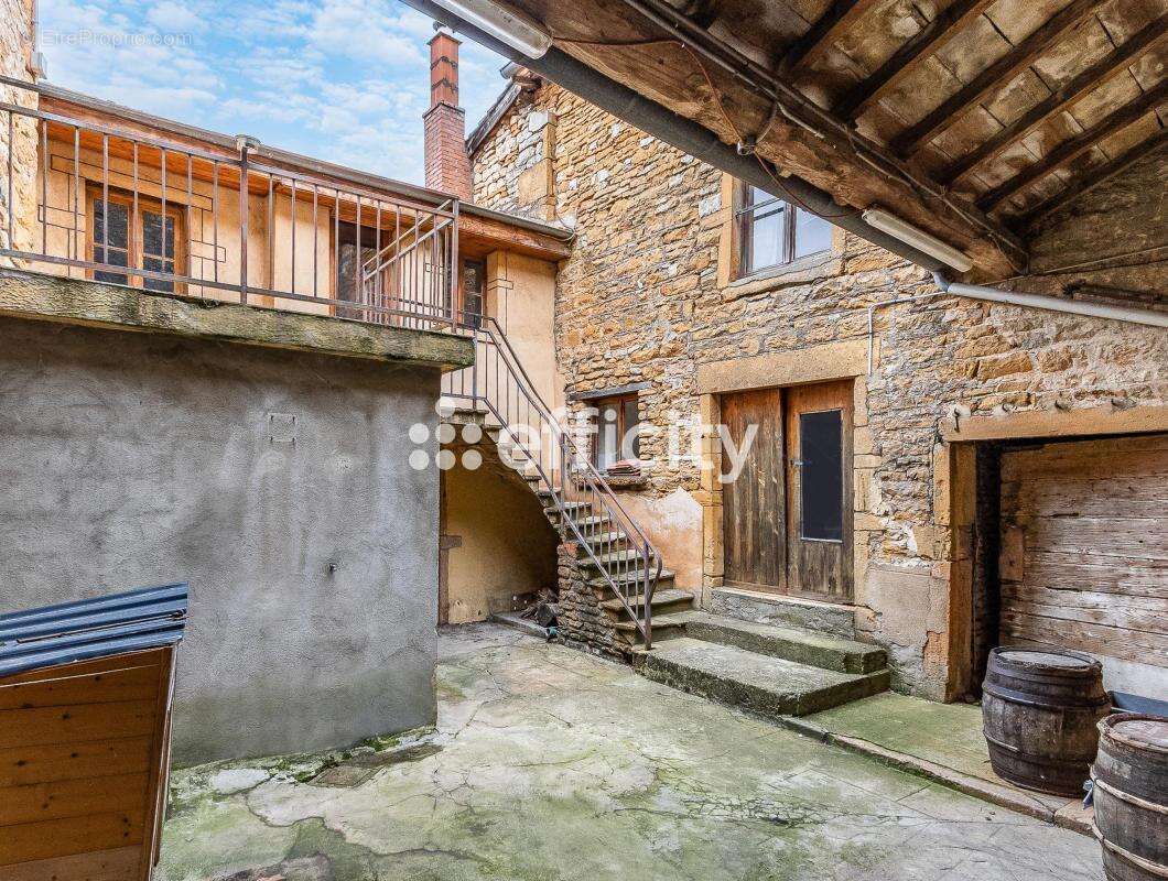 Maison 129 m² à Charnay  - photo 7