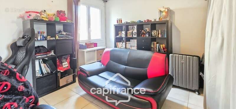 Maison à SOLLIES-VILLE