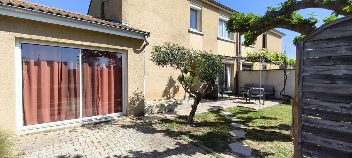 Maison à PONT-DE-L'ISERE