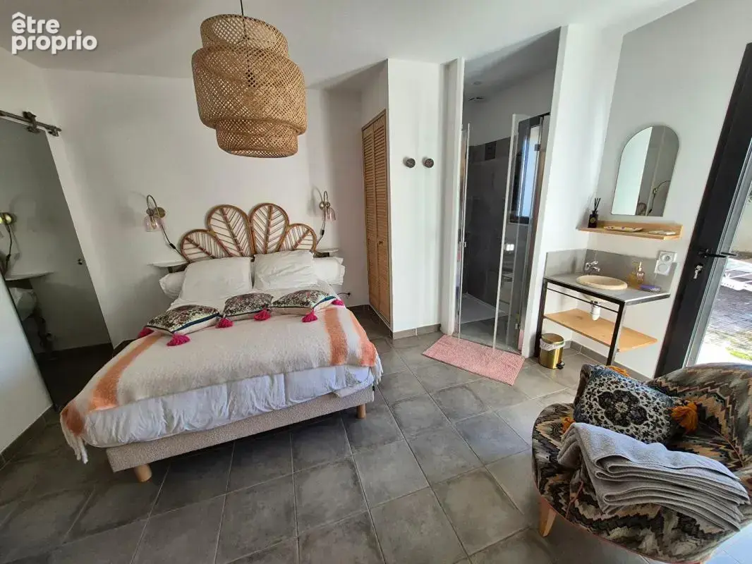 Maison Six Fours Les Plages 6 pièces 153 m2 - photo 10