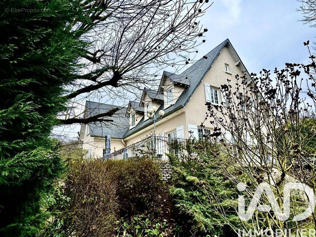 Photo 1 - Maison à VERRIERES-LE-BUISSON