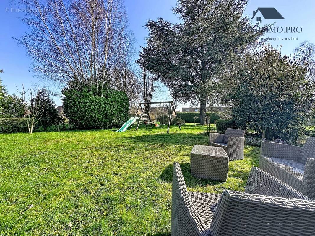 Maison à LA CHAPELLE-D'ARMENTIERES