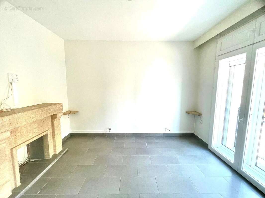 Appartement à MARSEILLE-2E