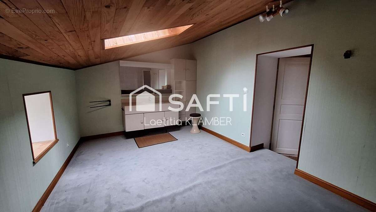 Maison 318 m² à Saint-Leger  - photo 7