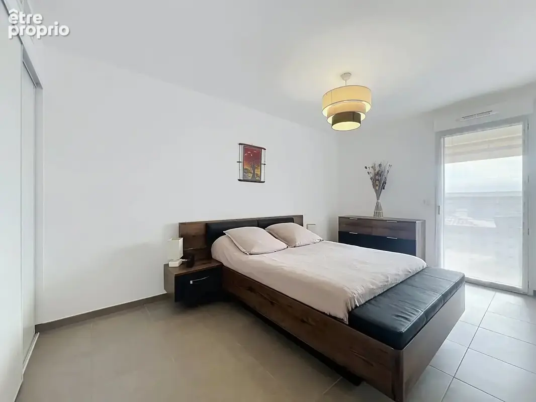 3p 61m², terrasse, piscine et 2 garages électrifiés - photo 6