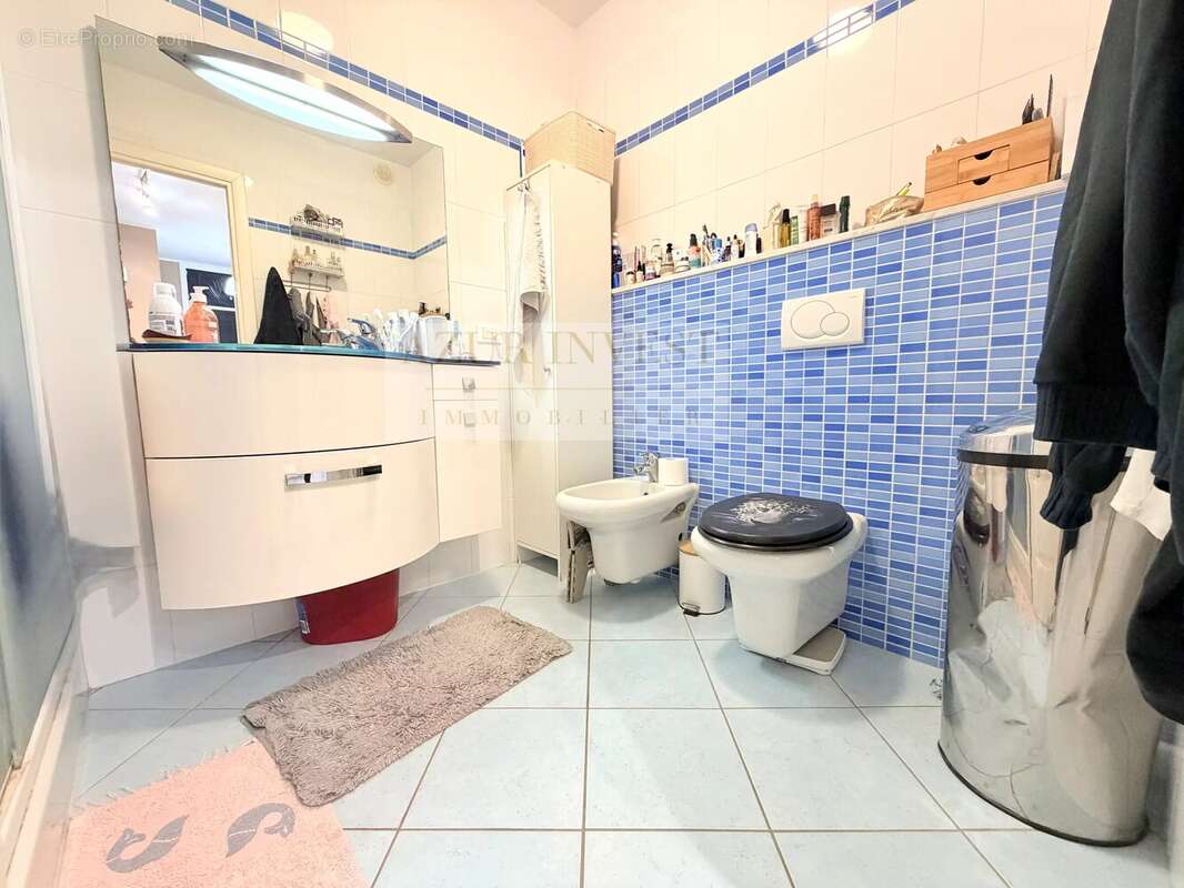 Appartement à ROQUEBRUNE-CAP-MARTIN