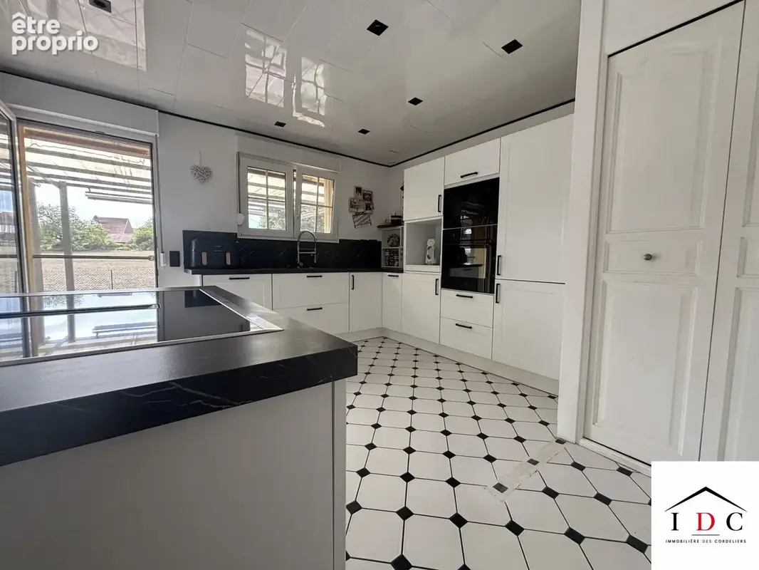 Maison 6 pièces 203 m² à vendre à Sarrebourg (57400) - photo 8