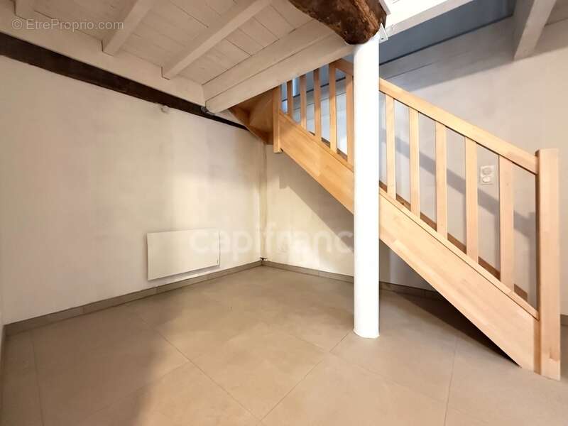 Le charme de l’ancien, le confort du moderne – Maison rénovée de 124 m² à Saint-Maurice-de-Satonnay - photo 9