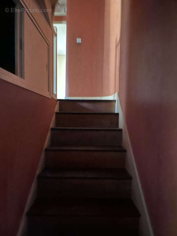 Dans le village d'Arnac-Pompadour - photo 12