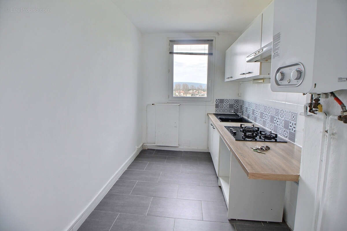 Appartement à PIERRELATTE