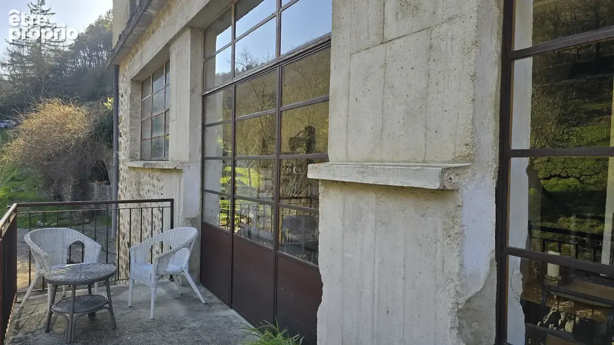 Ardèche - Ancien moulinage en pierres dans la vallée de l'Auzène - 6 logements - une grande salle 232m² - dépendance - piscine - - photo 8