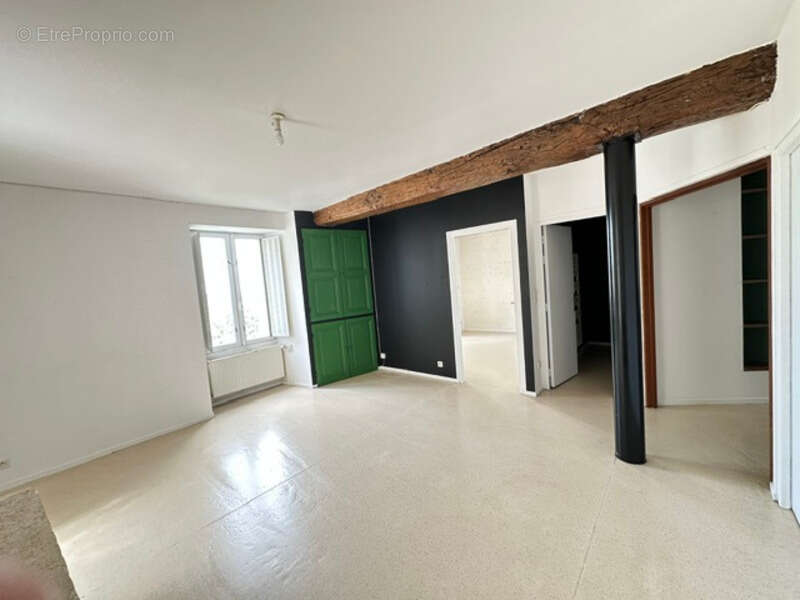 Immeuble de charme – Centre-ville d’Angoulême – Idéal résidence + investissement - photo 3