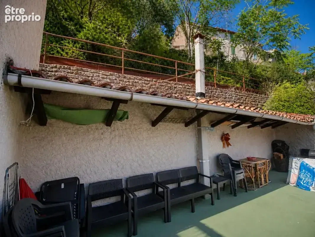 Maison de 5 pièces de 126 m² à Lastours avec terrasse et jardinet.
Vue panoramique - photo 15