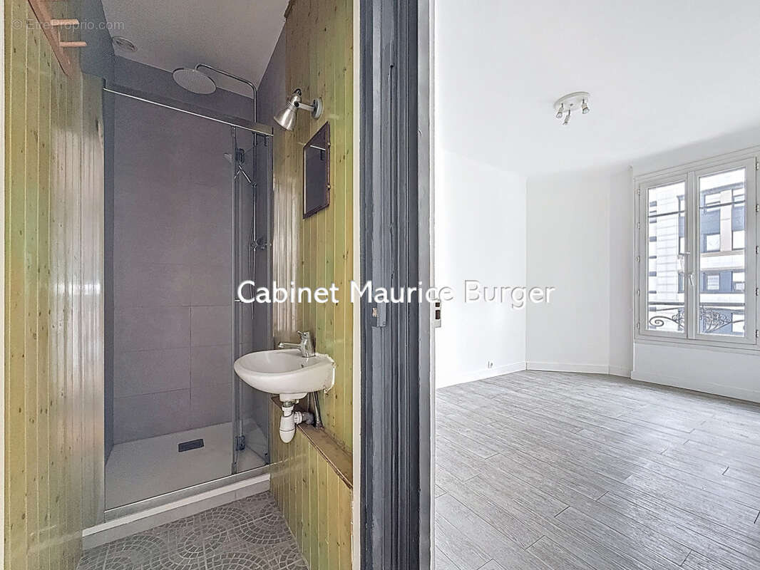 Appartement à COURBEVOIE