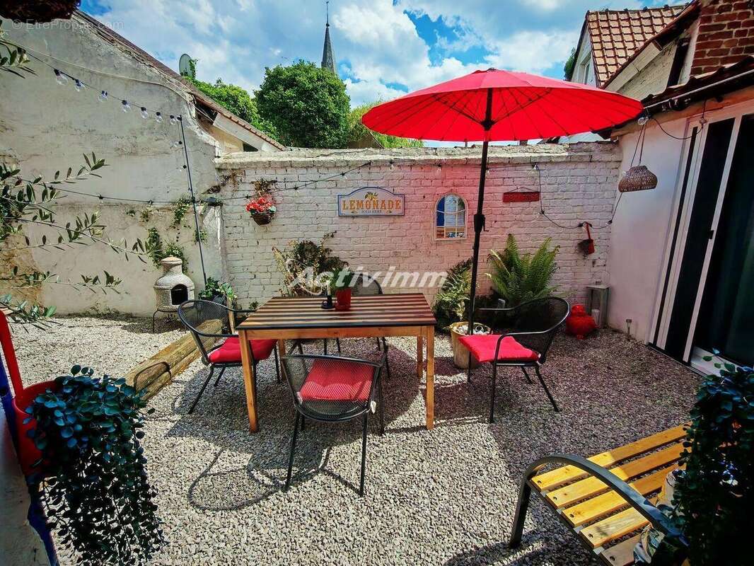 4302 15 - Maison à NEUVILLE-SOUS-MONTREUIL